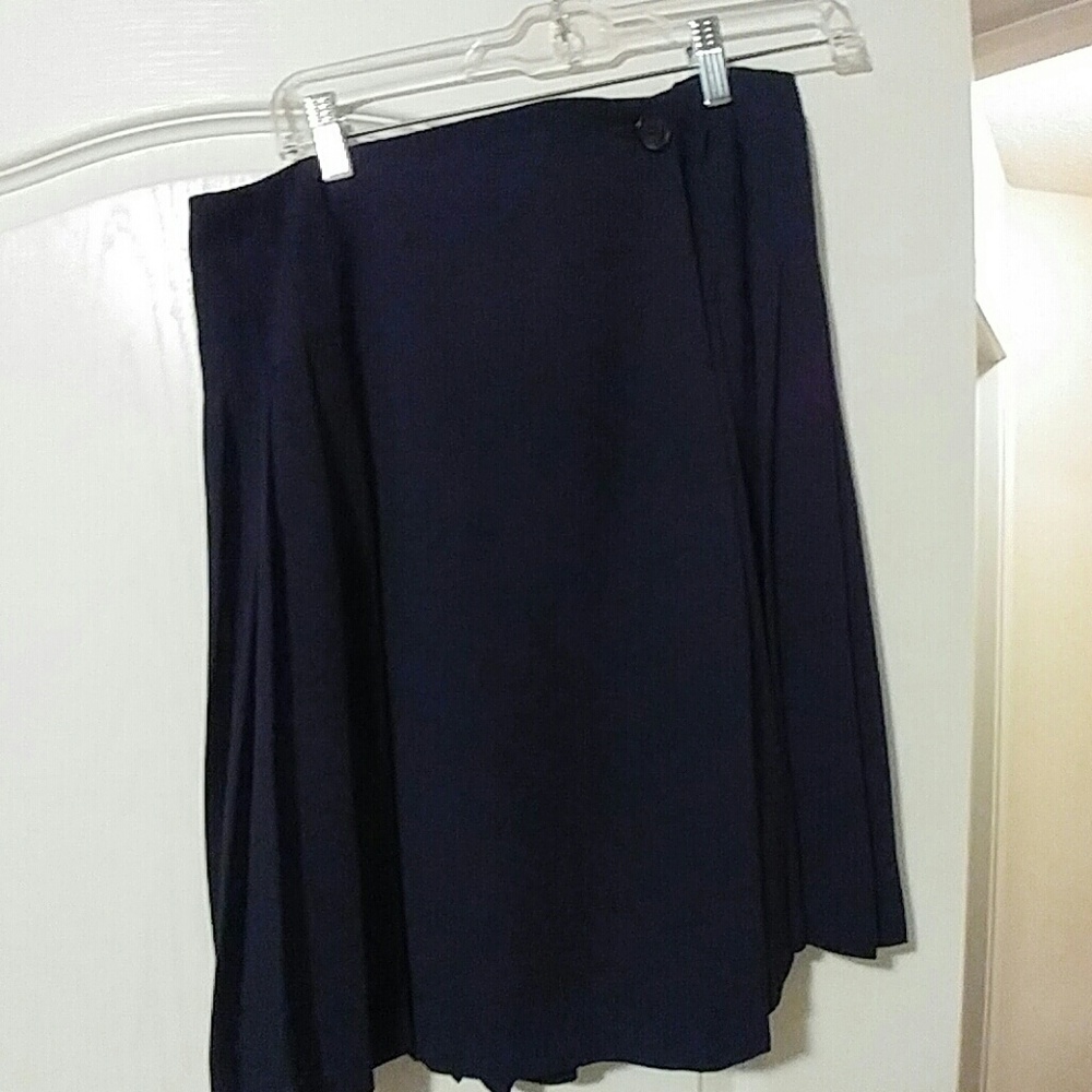 Casual Corners skirt